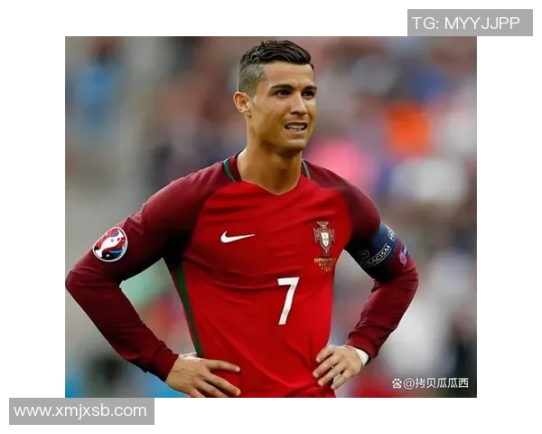 C罗因不当行为遭遇处罚并被禁赛 官方公告引发广泛关注 C罗因不当行为遭遇处罚并被禁赛 官方公告引发广泛关注